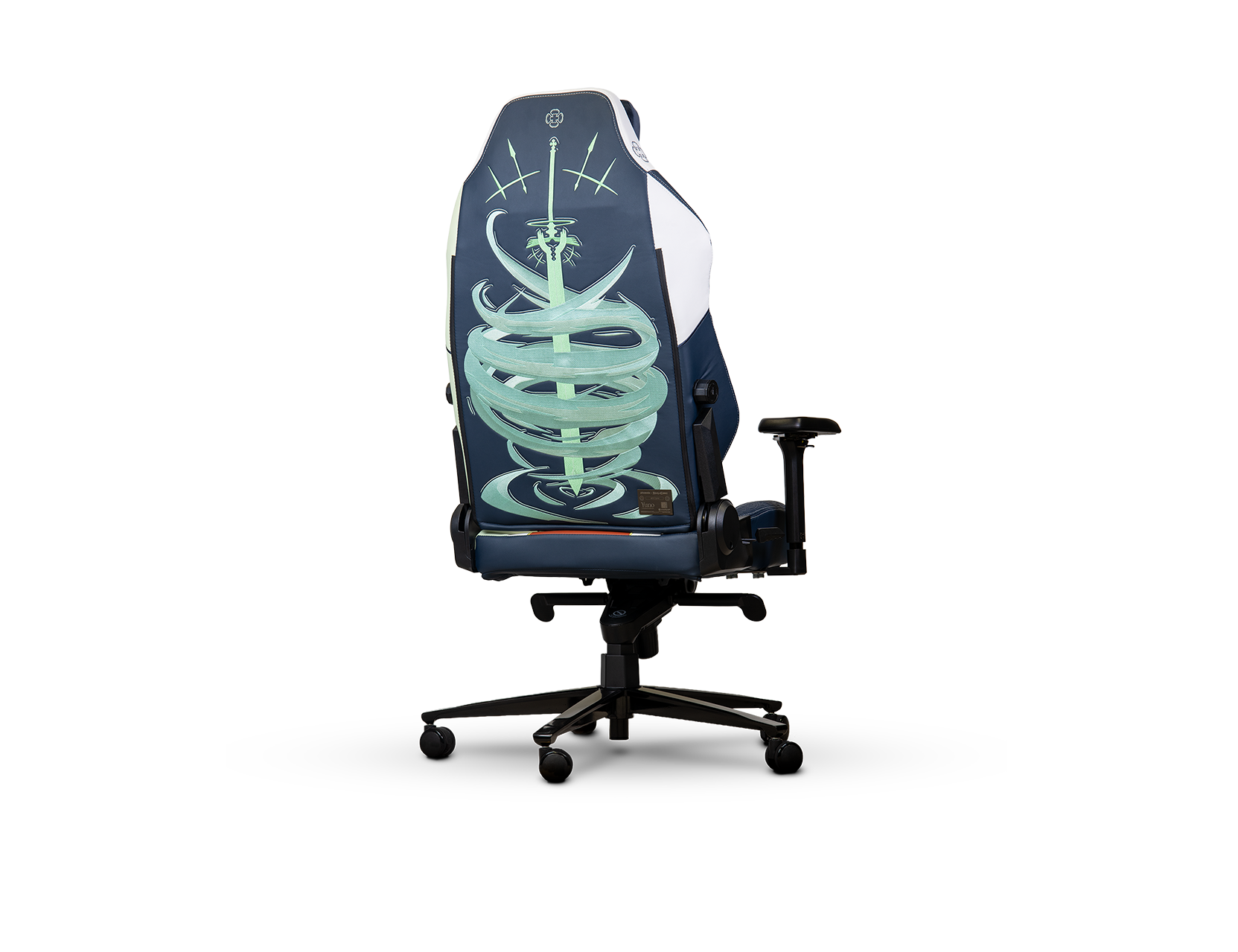 Silla gaming oficial Black Clover Yuno Monarch Edition vista trasera algo girada