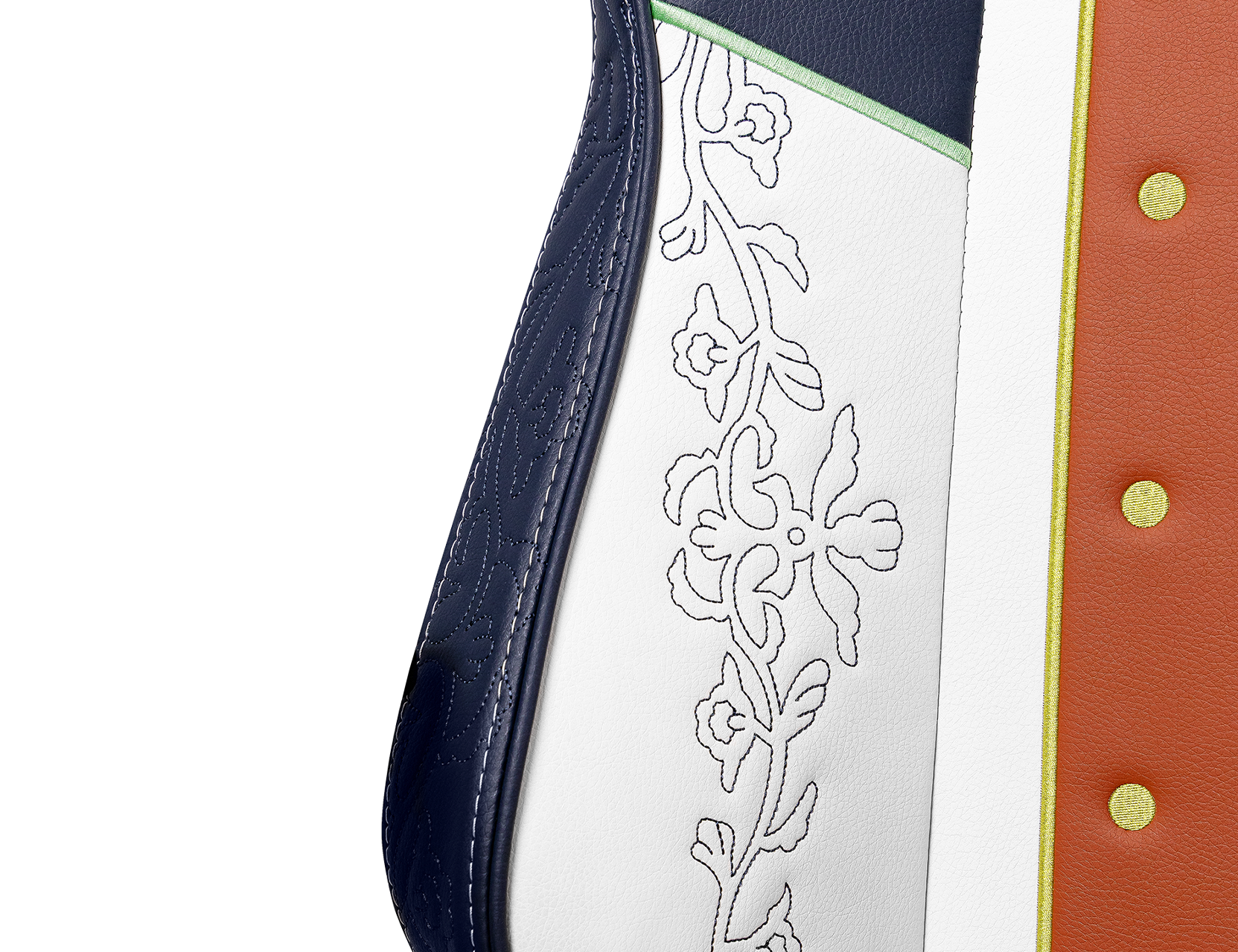 Silla gaming oficial Black Clover Yuno Monarch Edition vista zoom detalles bordados de la parte delantera
